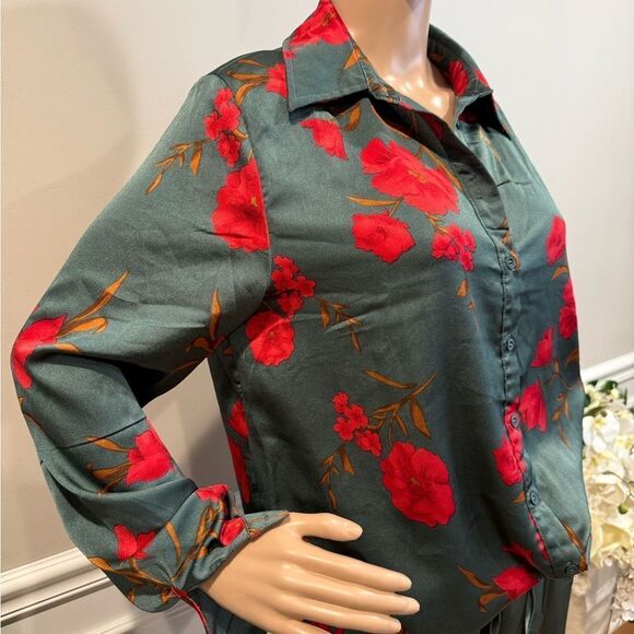 Pretty Little Thing Floral Button-Up Pajama Set - Picture 8 of 10